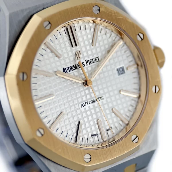AP - 15400SR - White