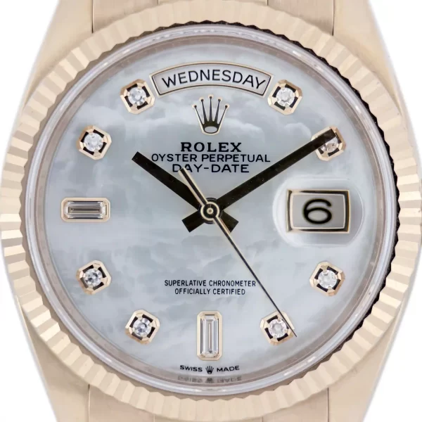 Rolex - 126235 - Mop Diamond Dial