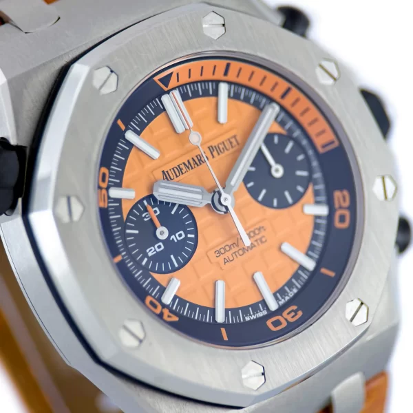 AP - 26703ST.OO.A070CA.01 - Orange