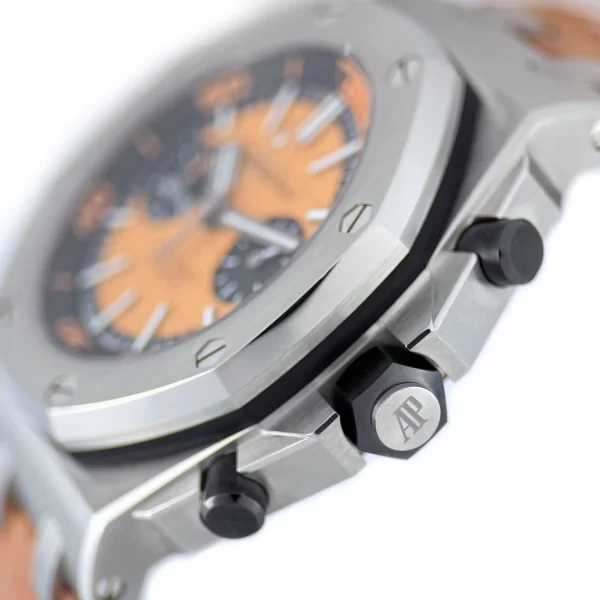 AP - 26703ST.OO.A070CA.01 - Orange