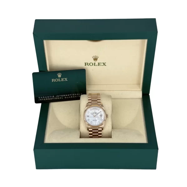 Rolex - 126235 - Mop Diamond Dial